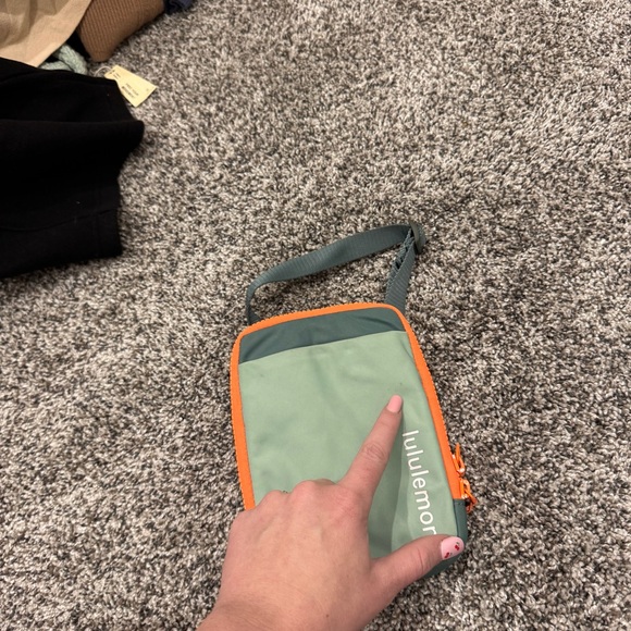 Lululemon Easy Access Crossbody Bag - Picture 3 of 5